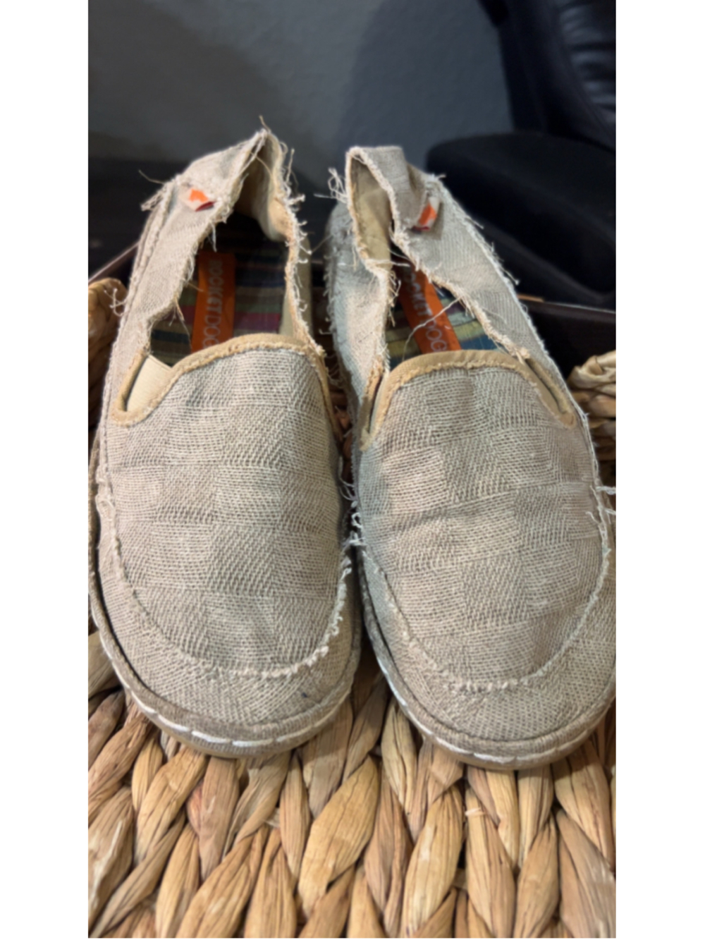 Women's Rocket Dog Beige Canvas Slip-On Flats Size 7.5